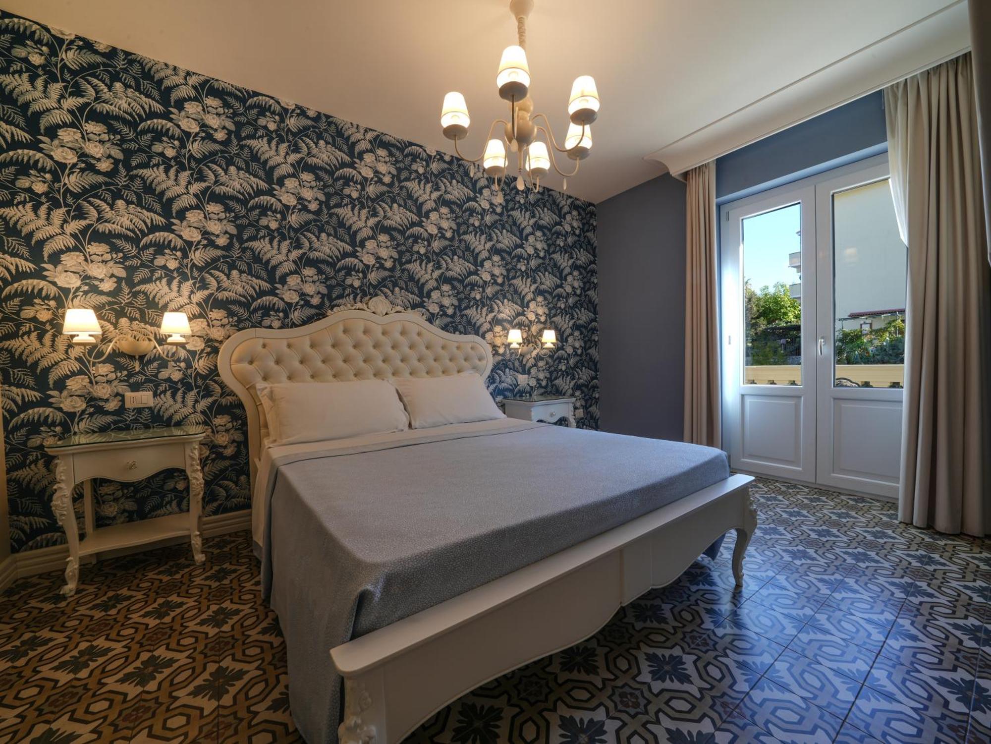 Sui Generis Tropea Luxury Rooms 外观 照片