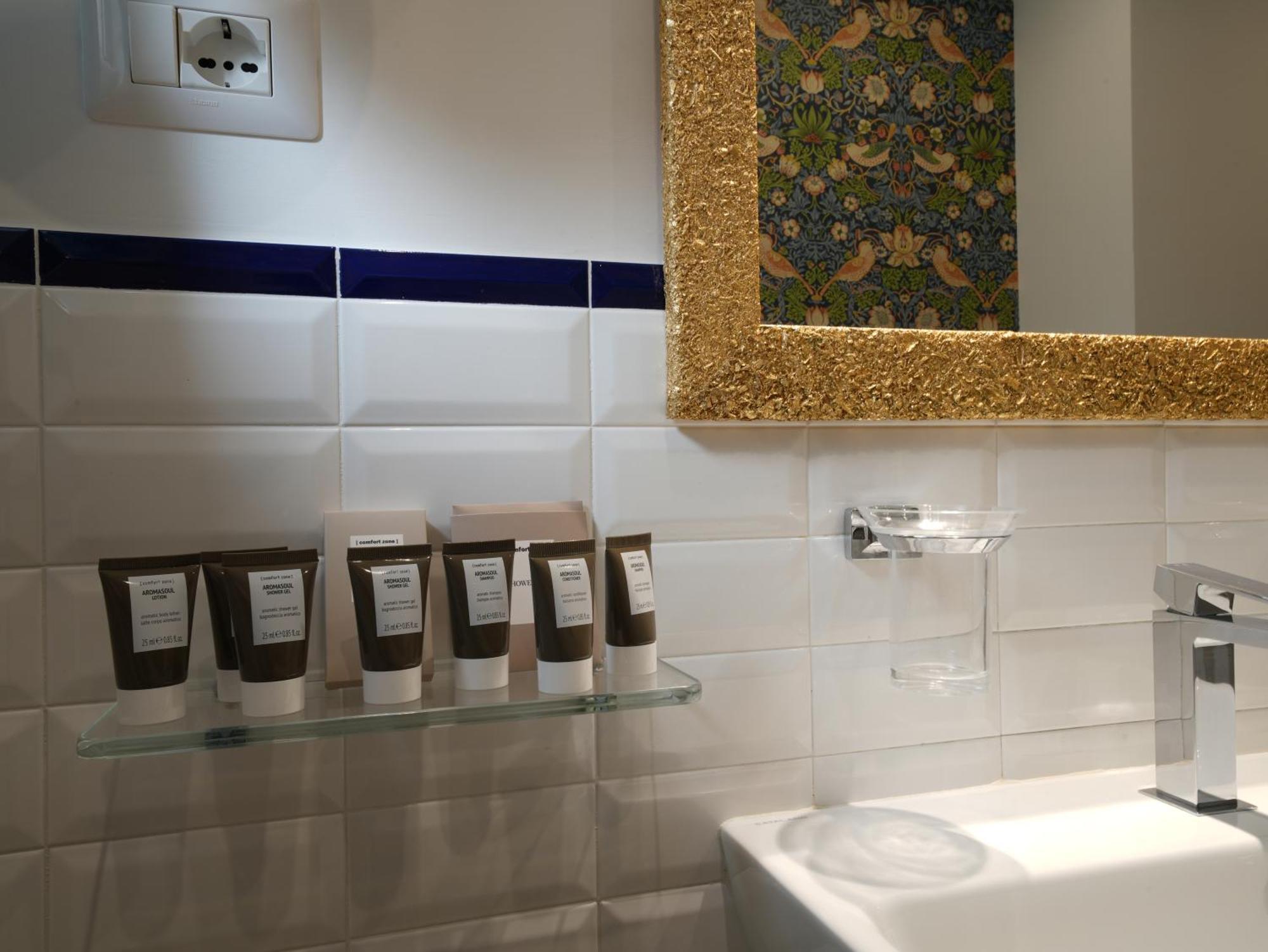 Sui Generis Tropea Luxury Rooms 外观 照片