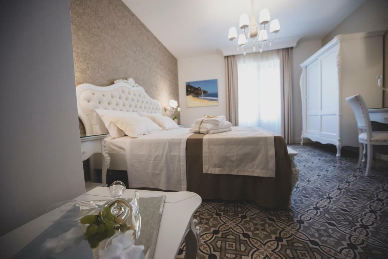 Sui Generis Tropea Luxury Rooms 外观 照片