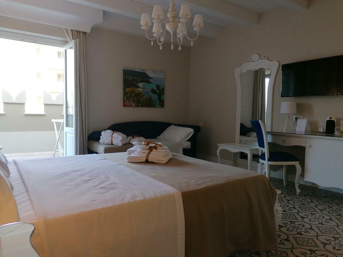 Sui Generis Tropea Luxury Rooms 外观 照片