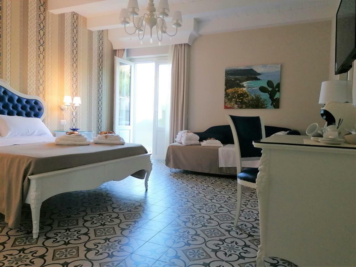 Sui Generis Tropea Luxury Rooms 外观 照片