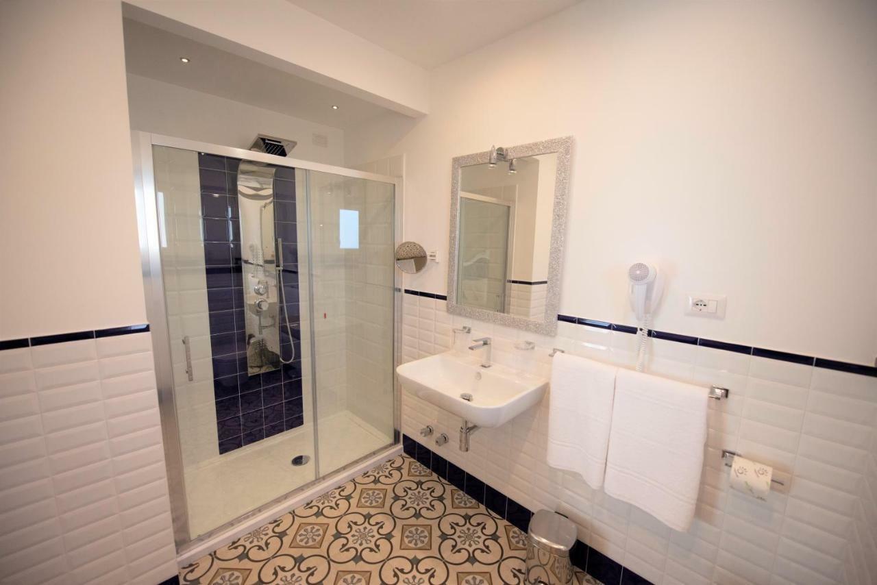 Sui Generis Tropea Luxury Rooms 外观 照片