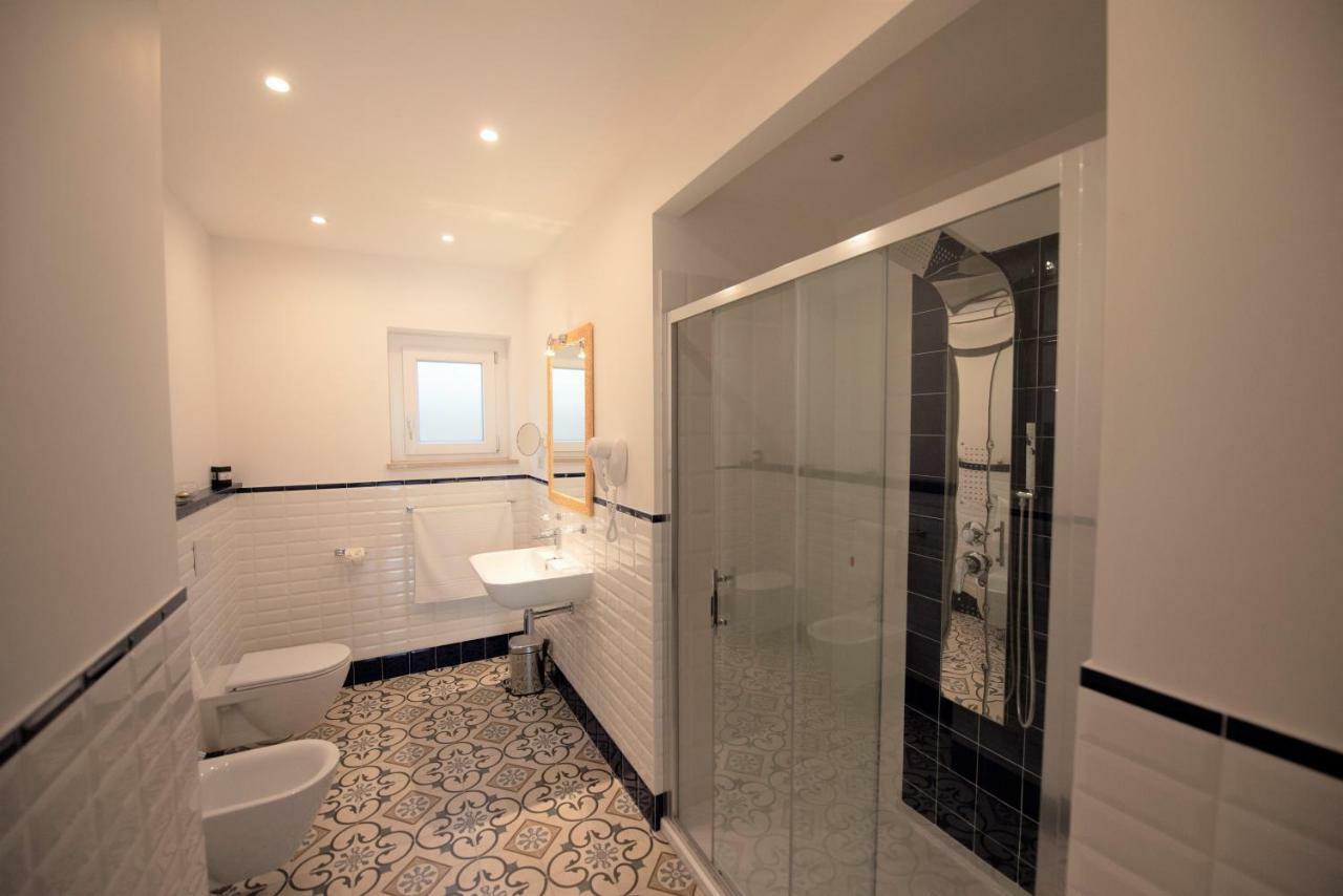 Sui Generis Tropea Luxury Rooms 外观 照片